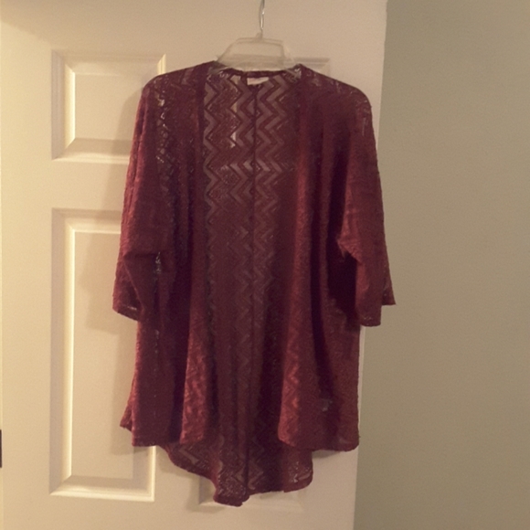 LuLaRoe Other - Kimono burgandy
